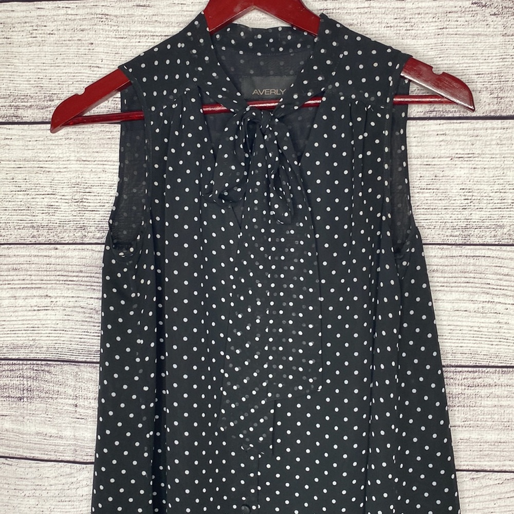 AVERLY Tie Neck Black & White Sleeveless polkadot Swing Blouse XS